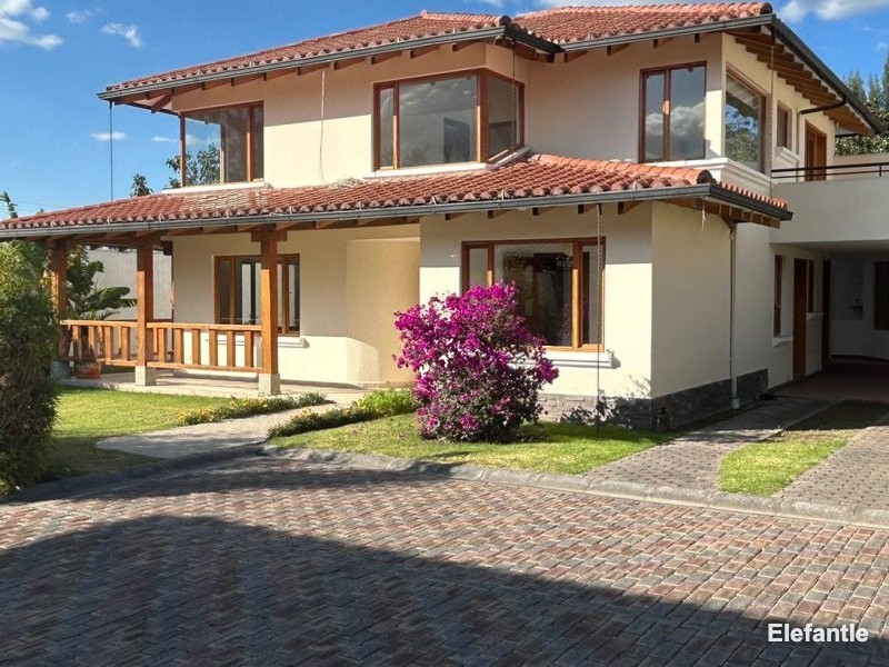 Casa en Tumbaco